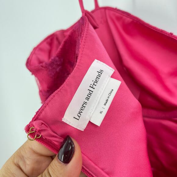 Lovers and Friends | Jia Mini Dress in Electric Pink Floral Tiered Lace XL - Picture 4 of 8